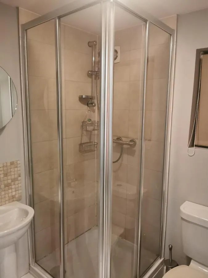 Peaceful Studio En-Suite Pvt Entrance Garden Free Parking Nottingham Apartament